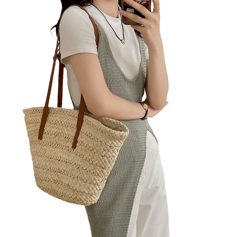Elegante Basttasche mit Langen Lederträgern Brehn
