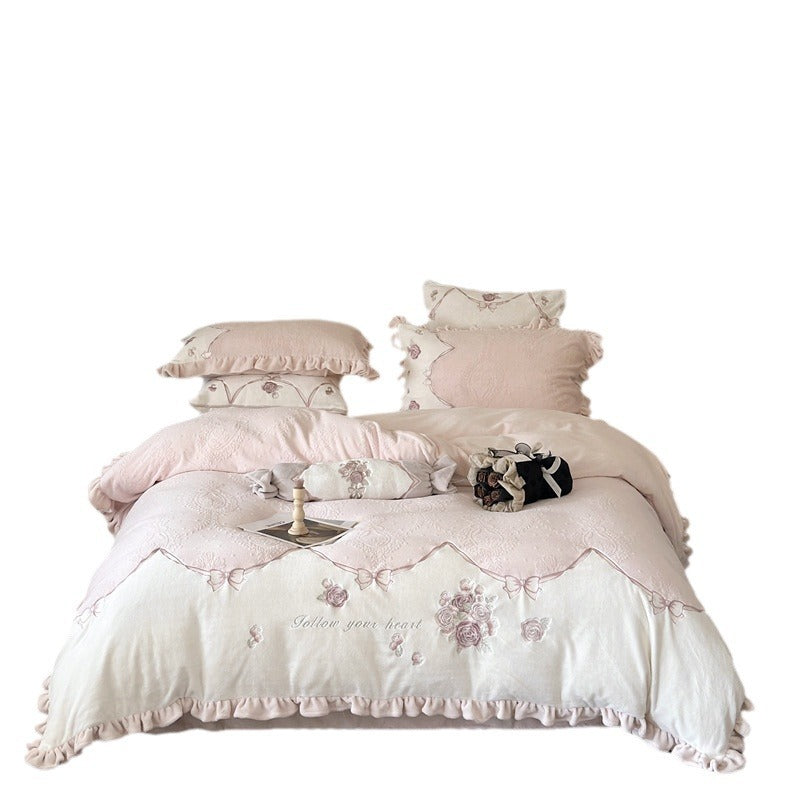 Romantisches besticktes Bettwäsche-Set mit Rüschen und Rosenmotiven
