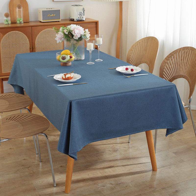 Einfach strukturierte Tischdecke