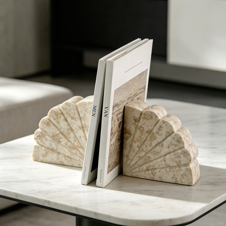 Elegante dekorative Buchstützen