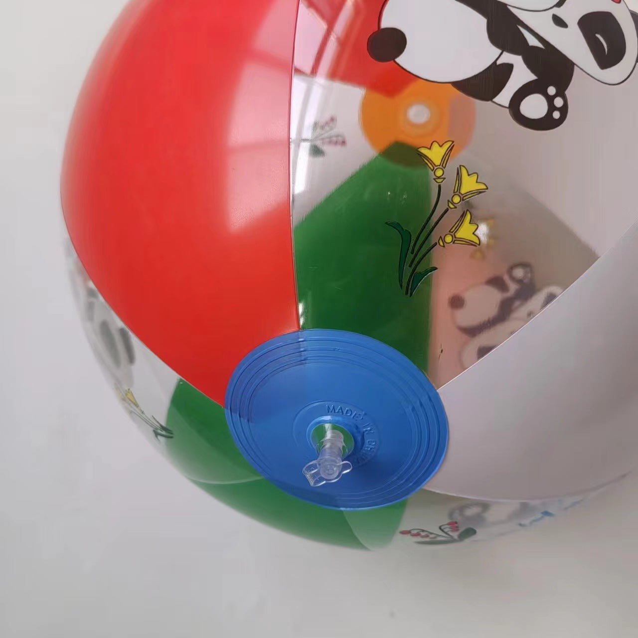 Damen aufblasbarer Spielball mit fröhlichen Panda-Motiven von Brehn