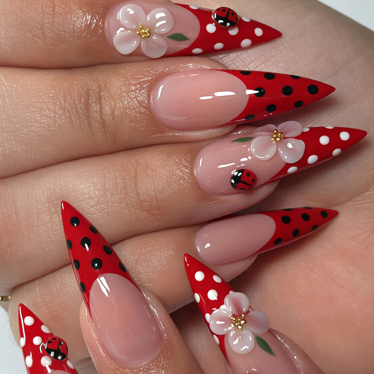 Elegantes florales Nageldesign Brehn