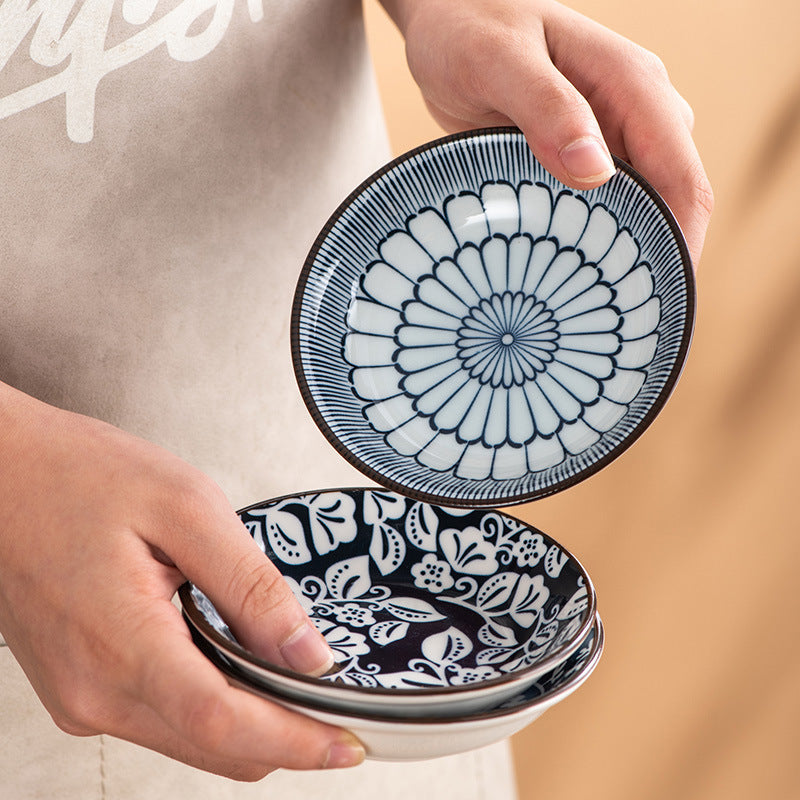 Dekorative asiatisch inspirierte kleine Servierschalen