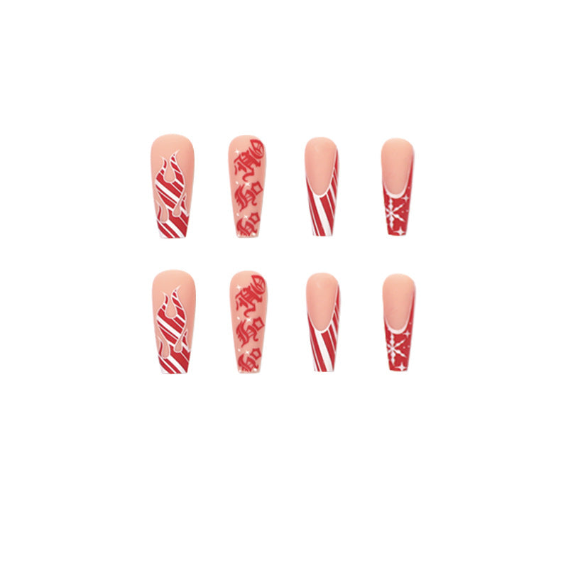 Künstlerische Nagelverlängerungen im festlichen Design Brehn