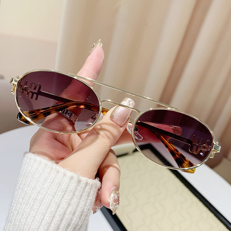 Damen modische Brille mit elegantem Metallrahmen und einzigartigem Design Brehn