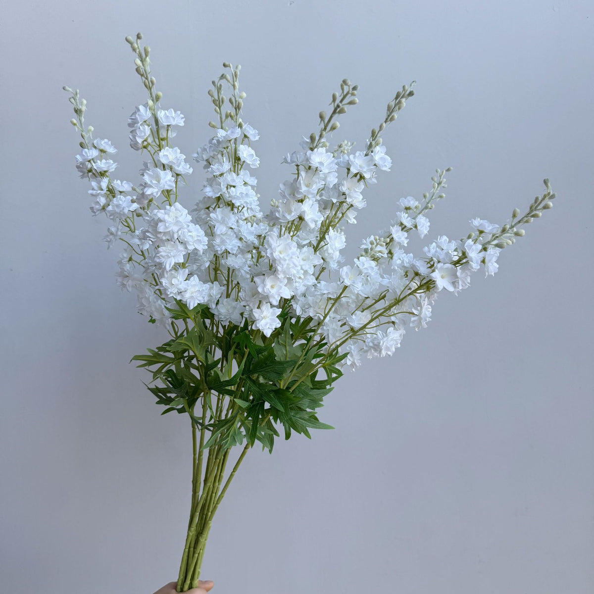 Elegante künstliche Blumenstängel