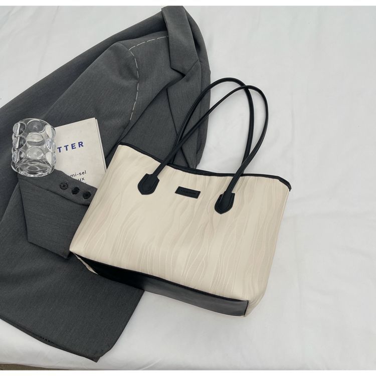 Texturiertes großes Tote Bag Brehn