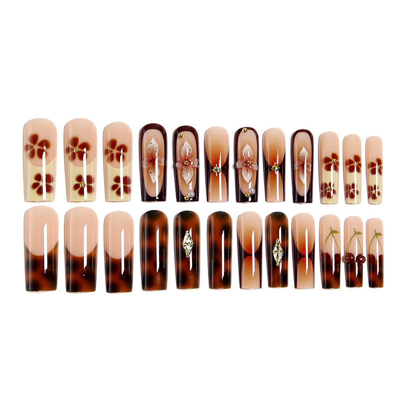 DIY Kunstnagelset mit floralen Designs Brehn