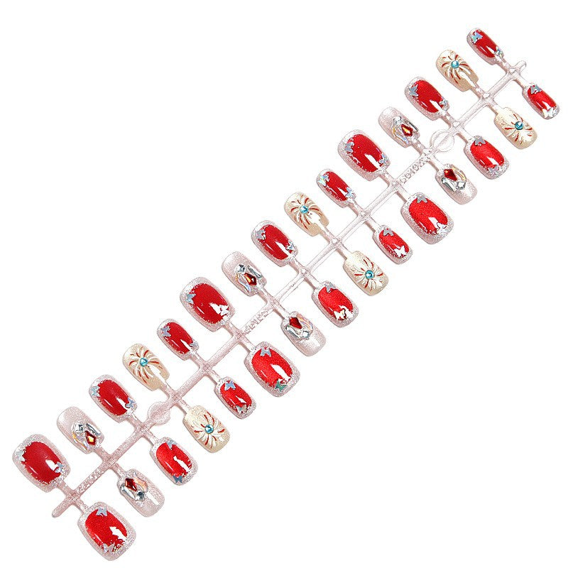 Kunstnagelset mit funkelnden Glitzer- und kreativen Designakzenten Brehn
