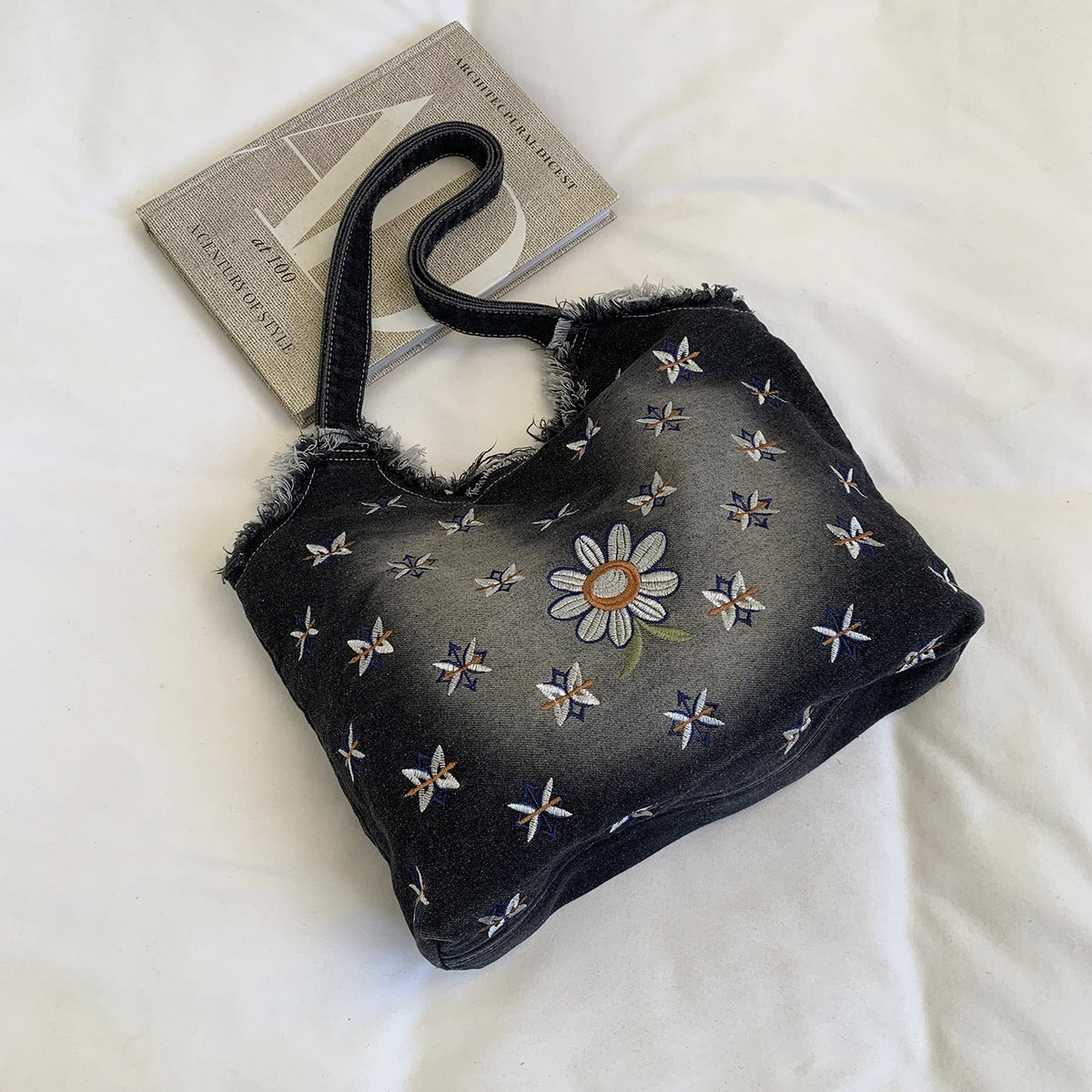 Floral bestickte Denim-Tote-Tasche