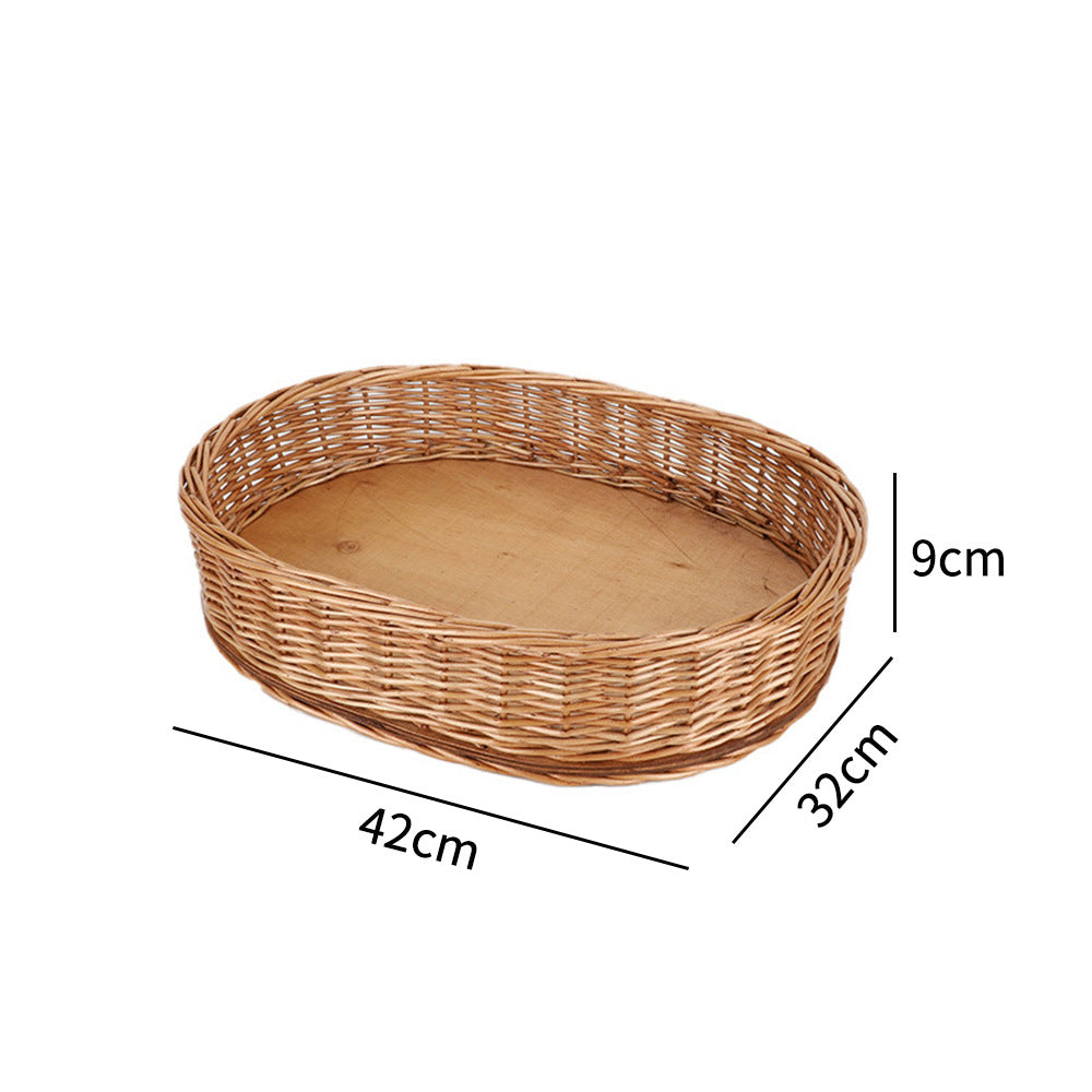 Dekorative runde geflochtene Korb mit Holzbasis