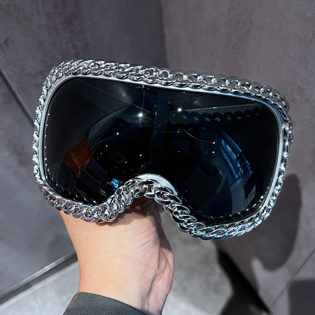 Damen Skibrille mit luxuriösem Kettenrahmen Brehn