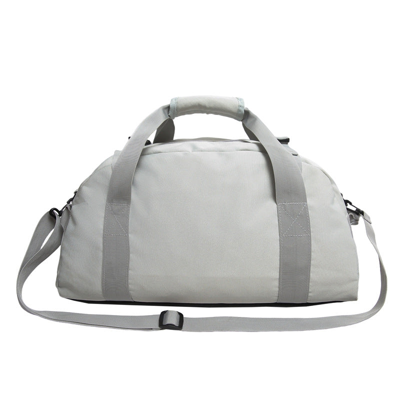 Sportliche Reisetasche Aus Strapazierfähigem Material mit Verstellbarem Schultergurt Brehn