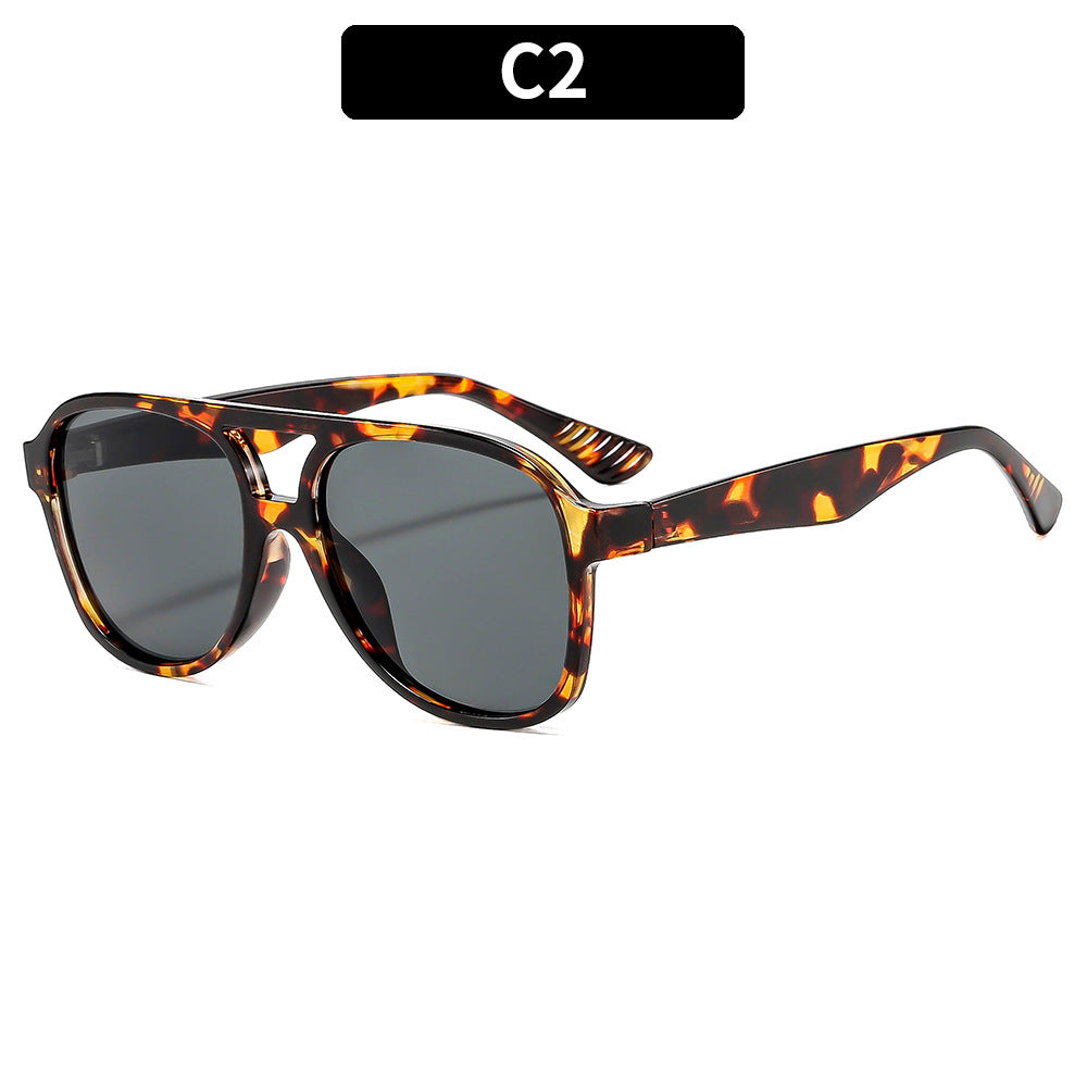 Retro-inspirierte übergroße Sonnenbrille
