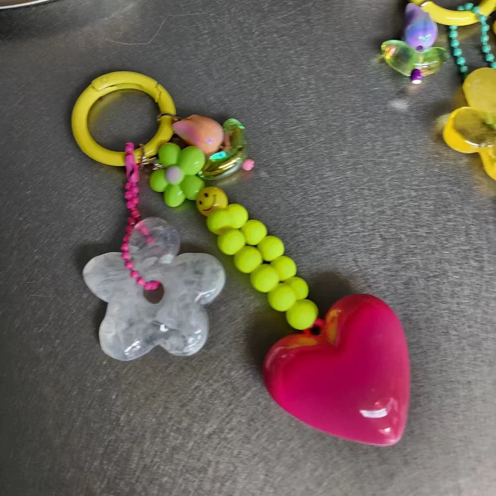 Lebendige thematische Charm-Schlüsselhalter Brehn