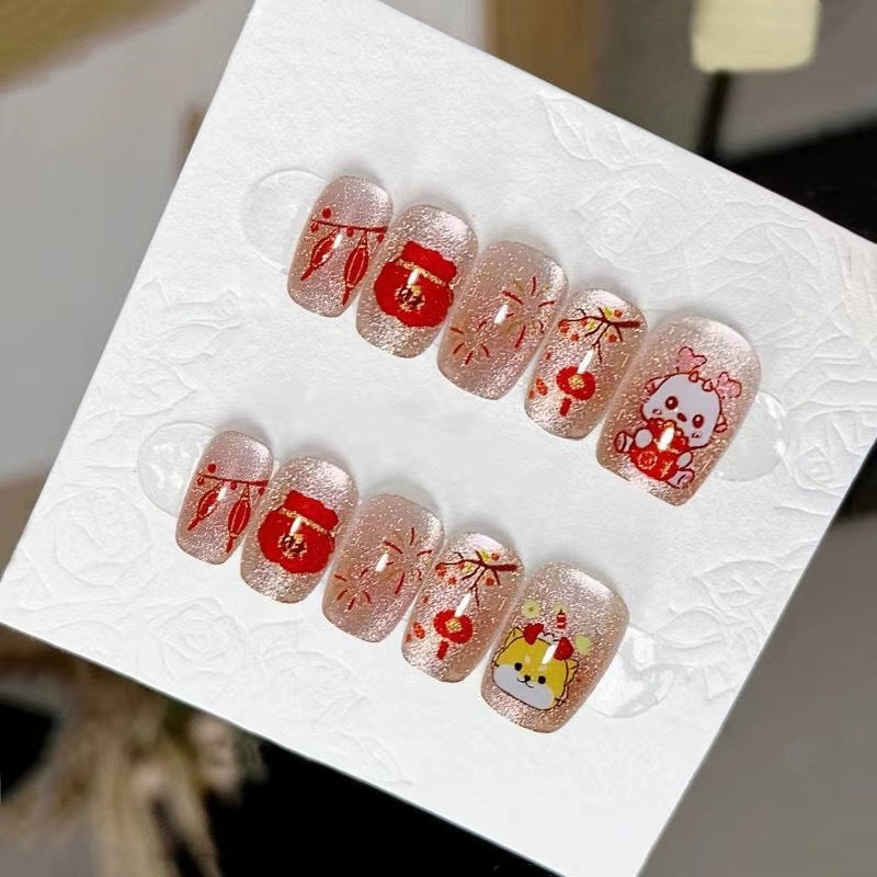 Kreative Nagelkunst mit Fantasie-Motiven Brehn