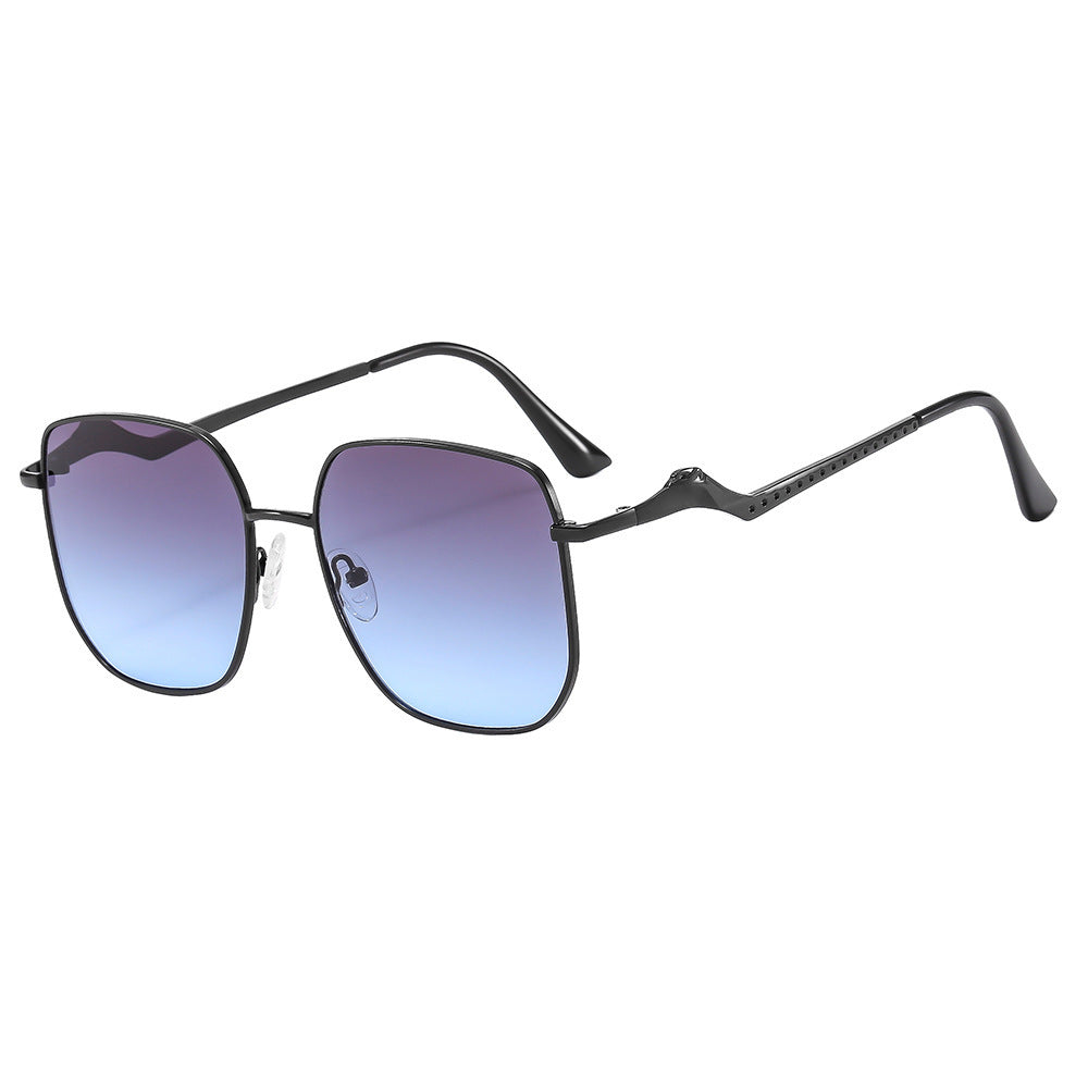 Damen quadratischeDesigner-Sonnenbrille mit dekorativen Akzenten Brehn