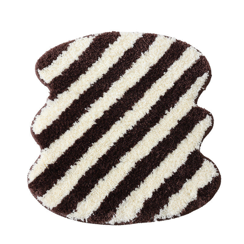 Hochfloriger Badematten-Teppich mit diagonaler Streifenstruktur und organischer Form Brehn