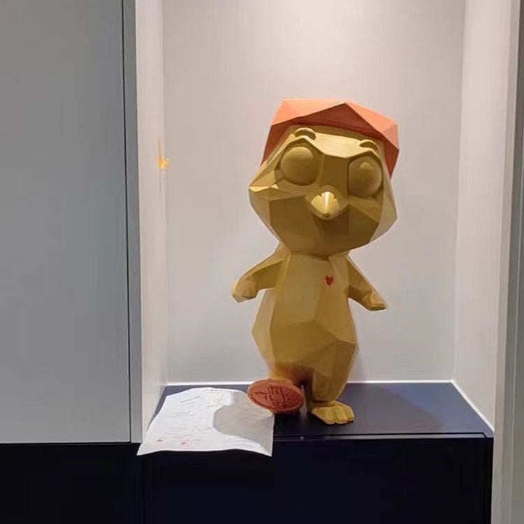 Verspielte geometrische Cartoonfigurine