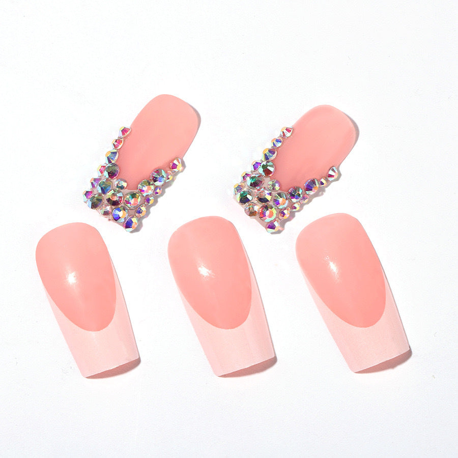 Stylische Nagelverlängerungen mit Glitzer-Design Brehn