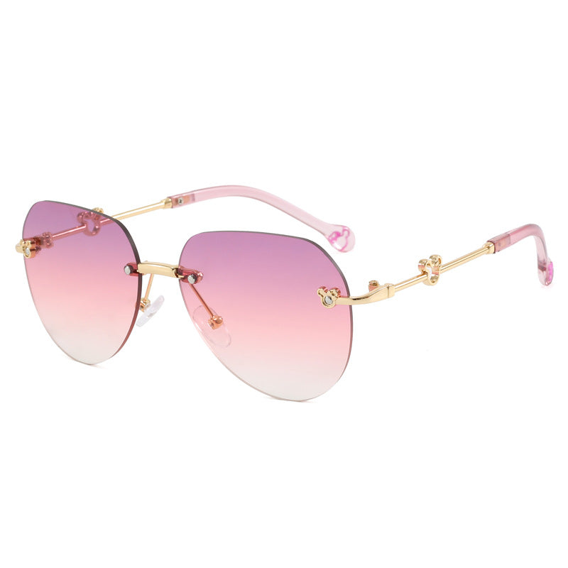 Damen leichte geometrische Sonnenbrille mit einzigartigem Rahmen und verspiegelten Gläsern Brehn