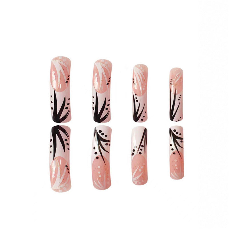 Dekorative lange Nagelkunst Brehn
