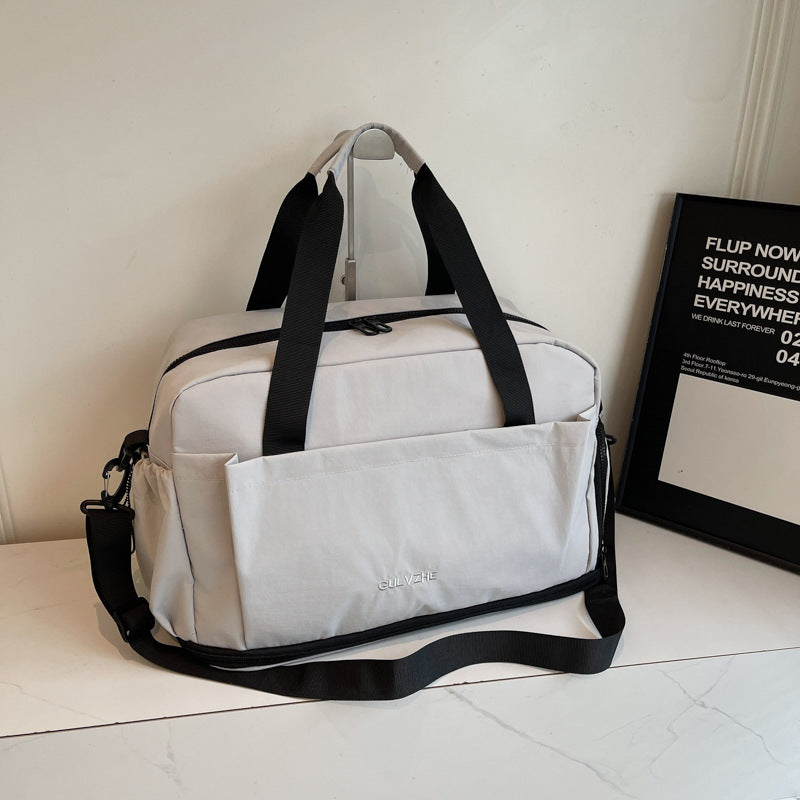 Vielseitige Reisetasche mit mehreren Taschen Brehn