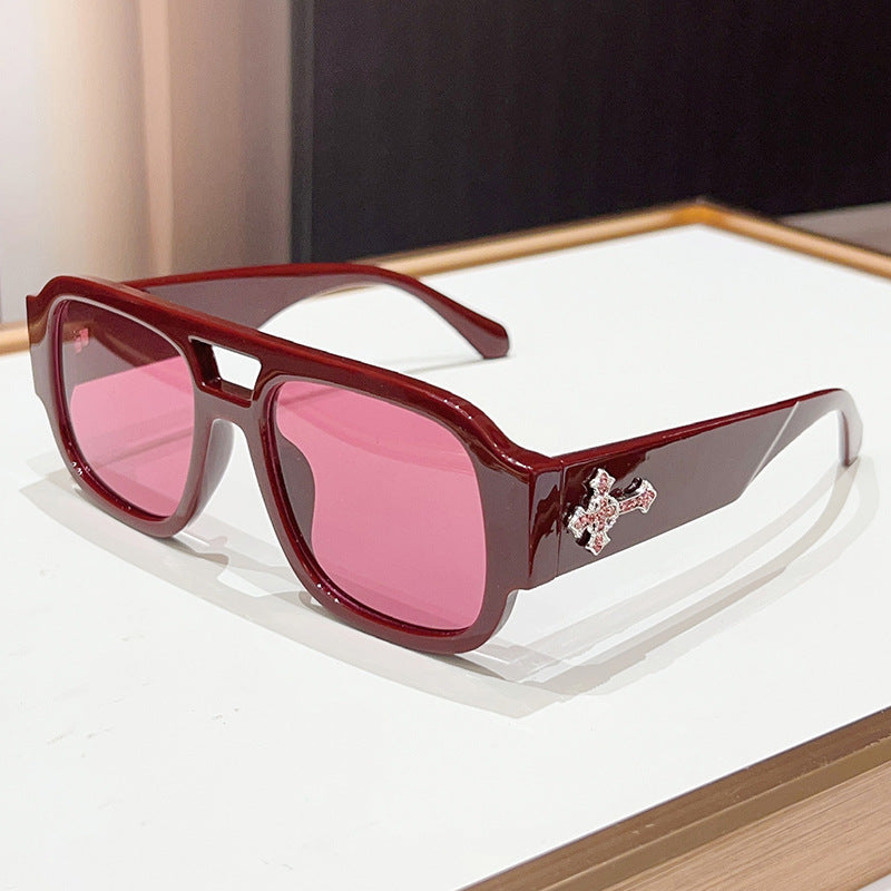 Statement Geometric Shield Sonnenbrille mit dekorativem Akzent Brehn