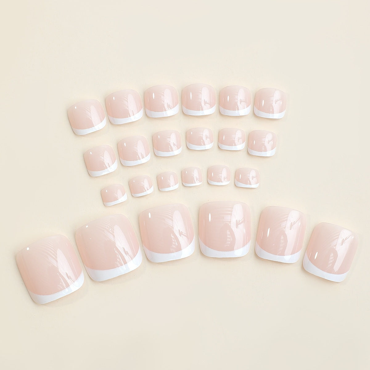 Kunstnagelset mit eleganten Design-Elementen Brehn
