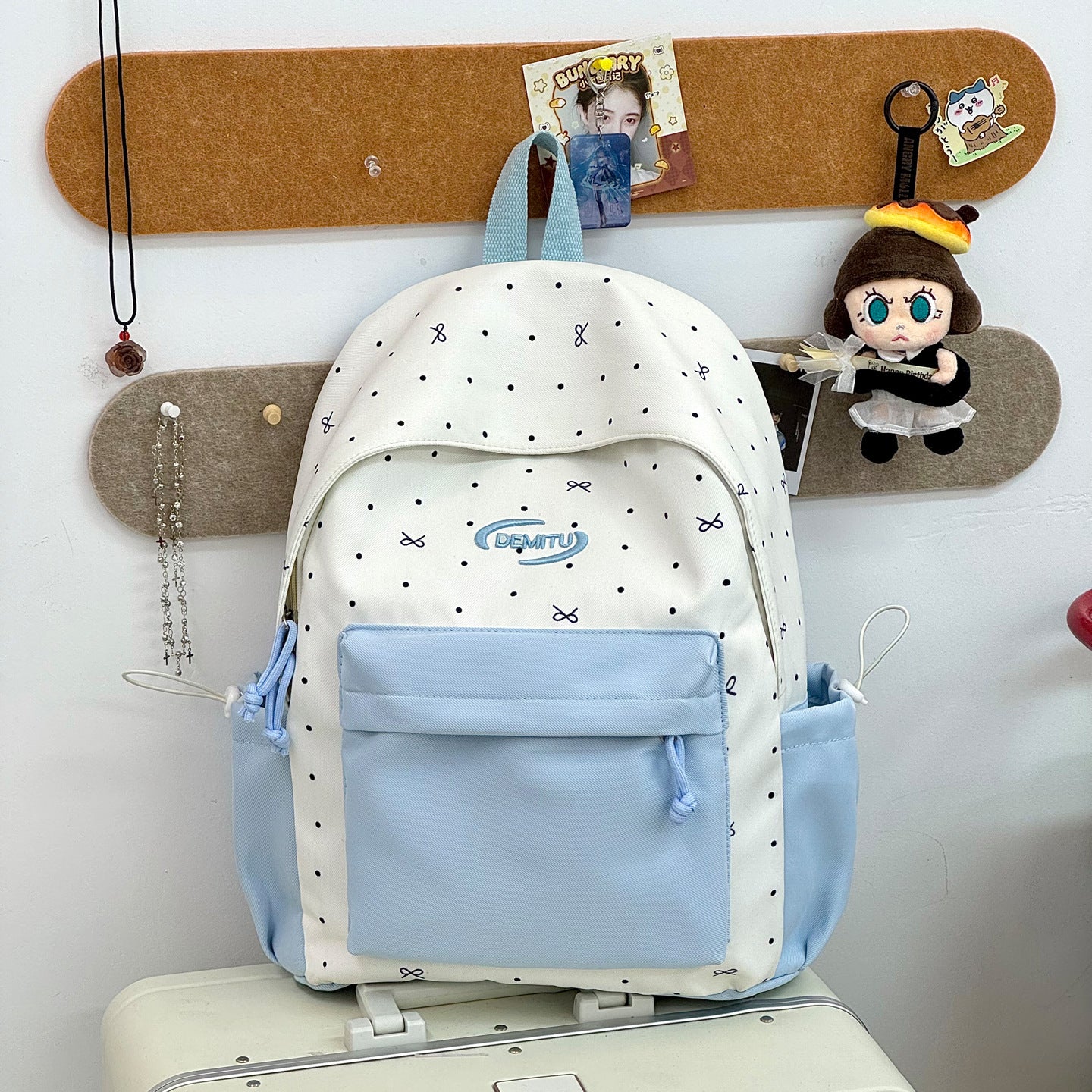 Moderner Multi-Taschen-Schulrucksack