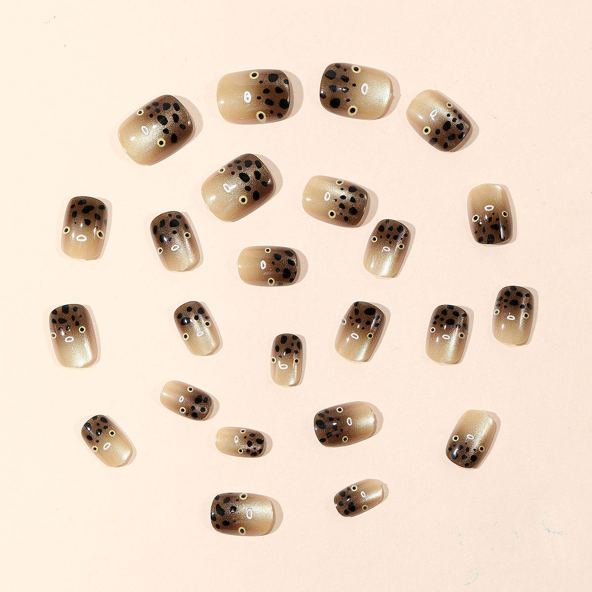 Kreatives 3D Tierdruck Nageldesign Brehn
