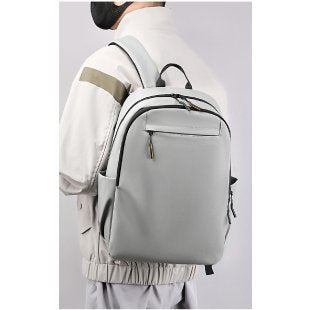 Moderner minimalistischer struktureller Rucksack Brehn