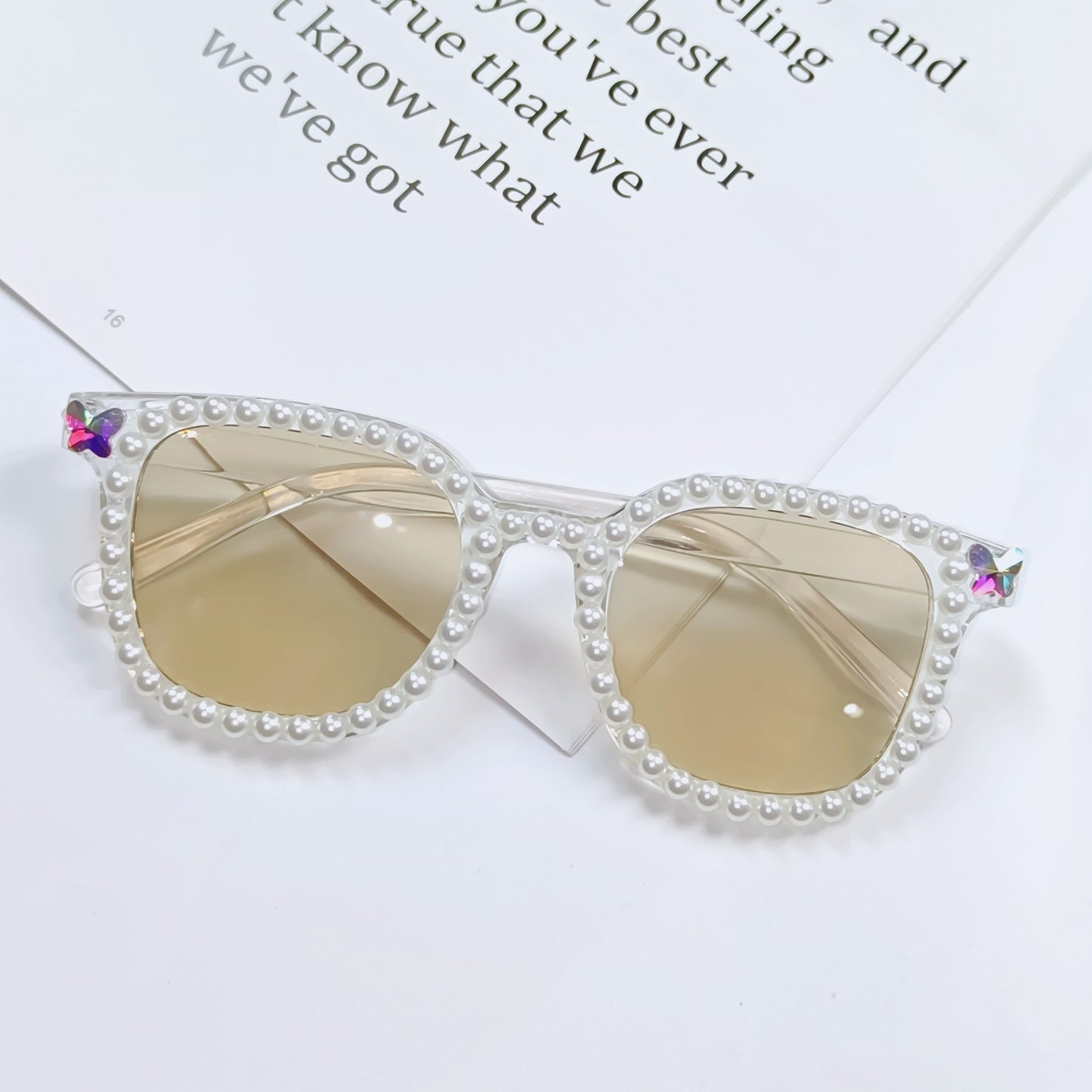 Damen Glamouröse Sonnenbrille mit Perlenrahmen Brehn