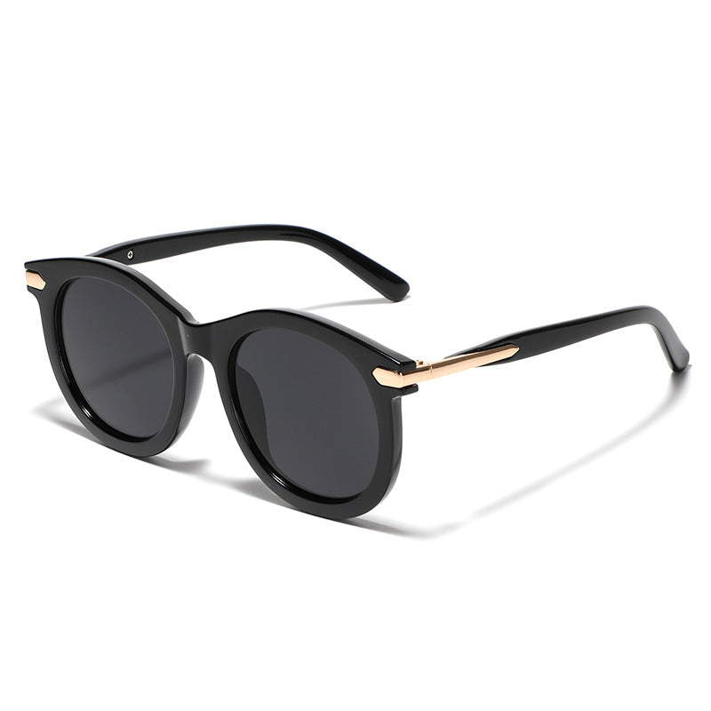 Damen modische Sonnenbrille mit transparentem Rahmen und goldenen Akzenten Brehn