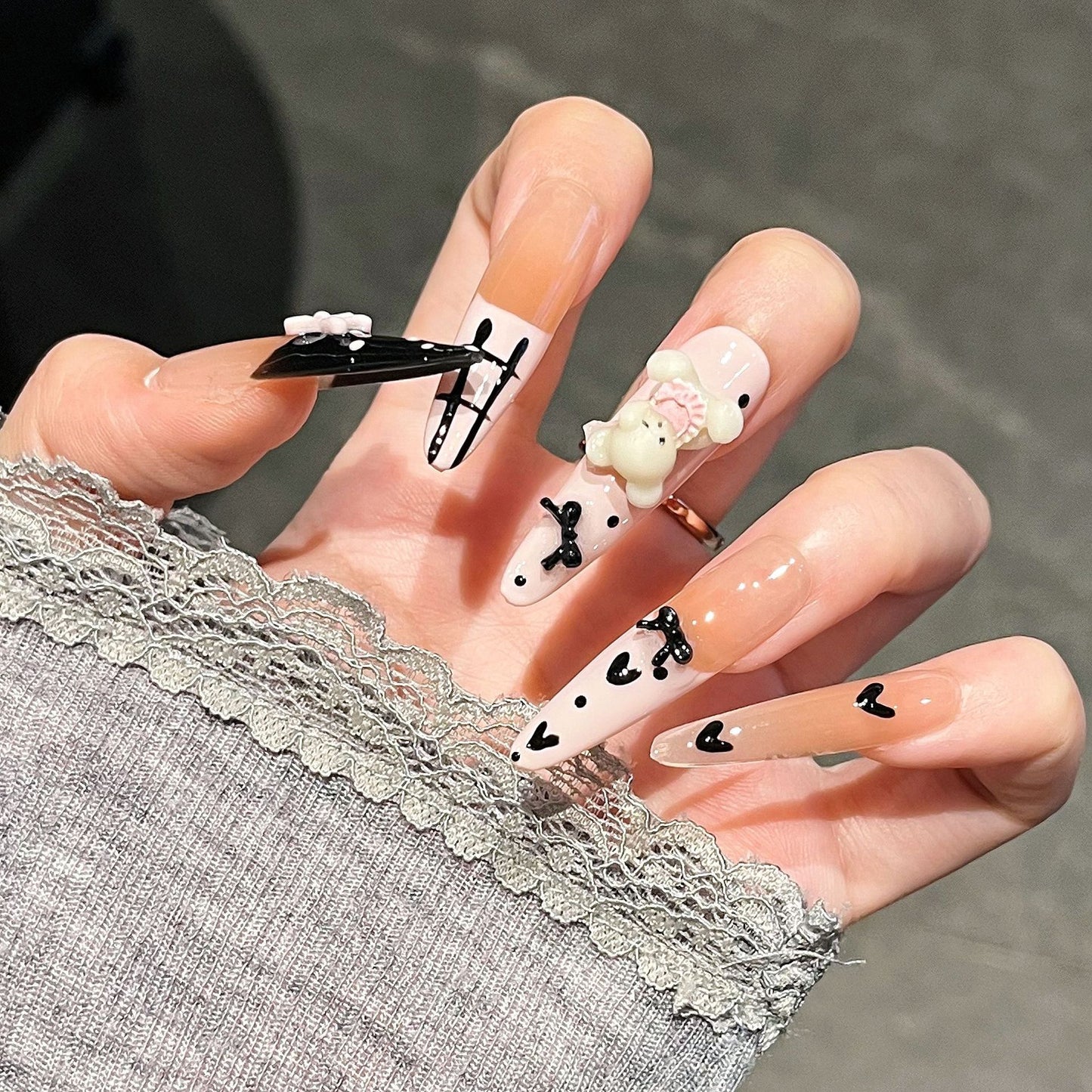 Kreative 3D-Charakter-Themen Druck-on Nagelkunst Brehn