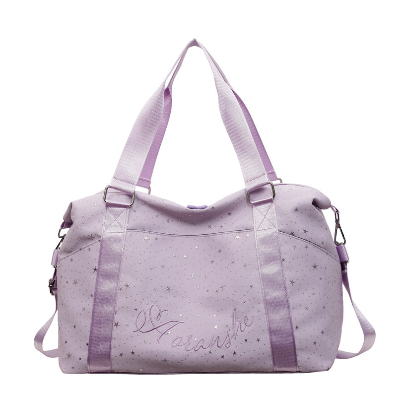 Stylische mit Sternen verzierte Reisetasche