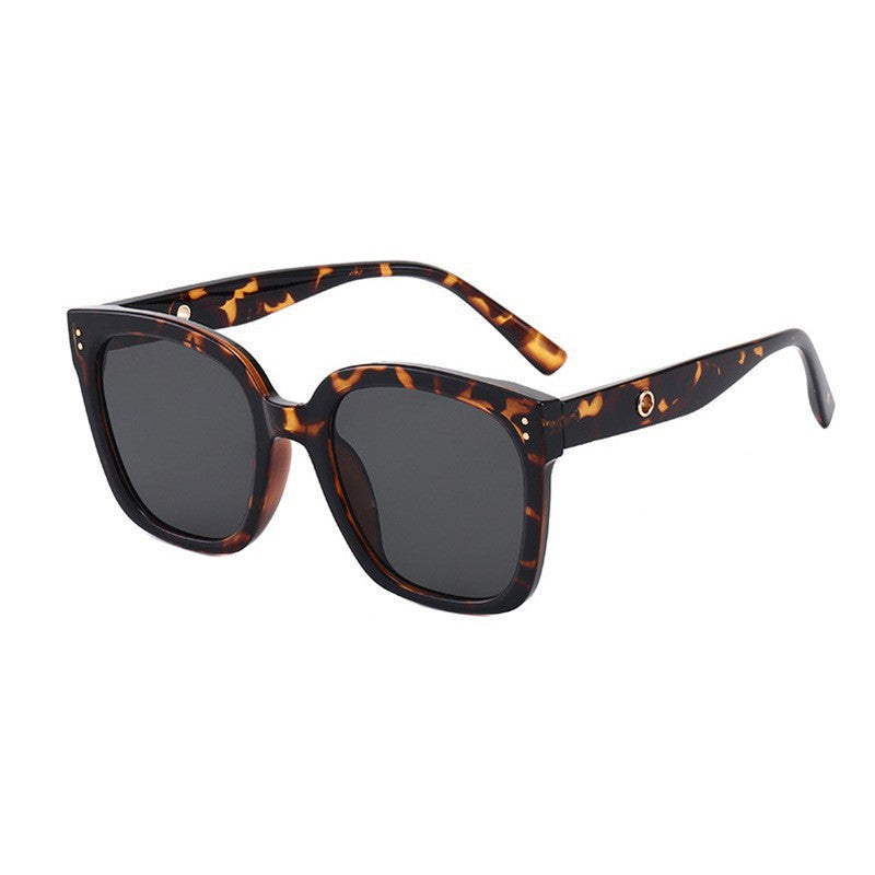 Damen modische Sonnenbrille im trendigen Design Brehn
