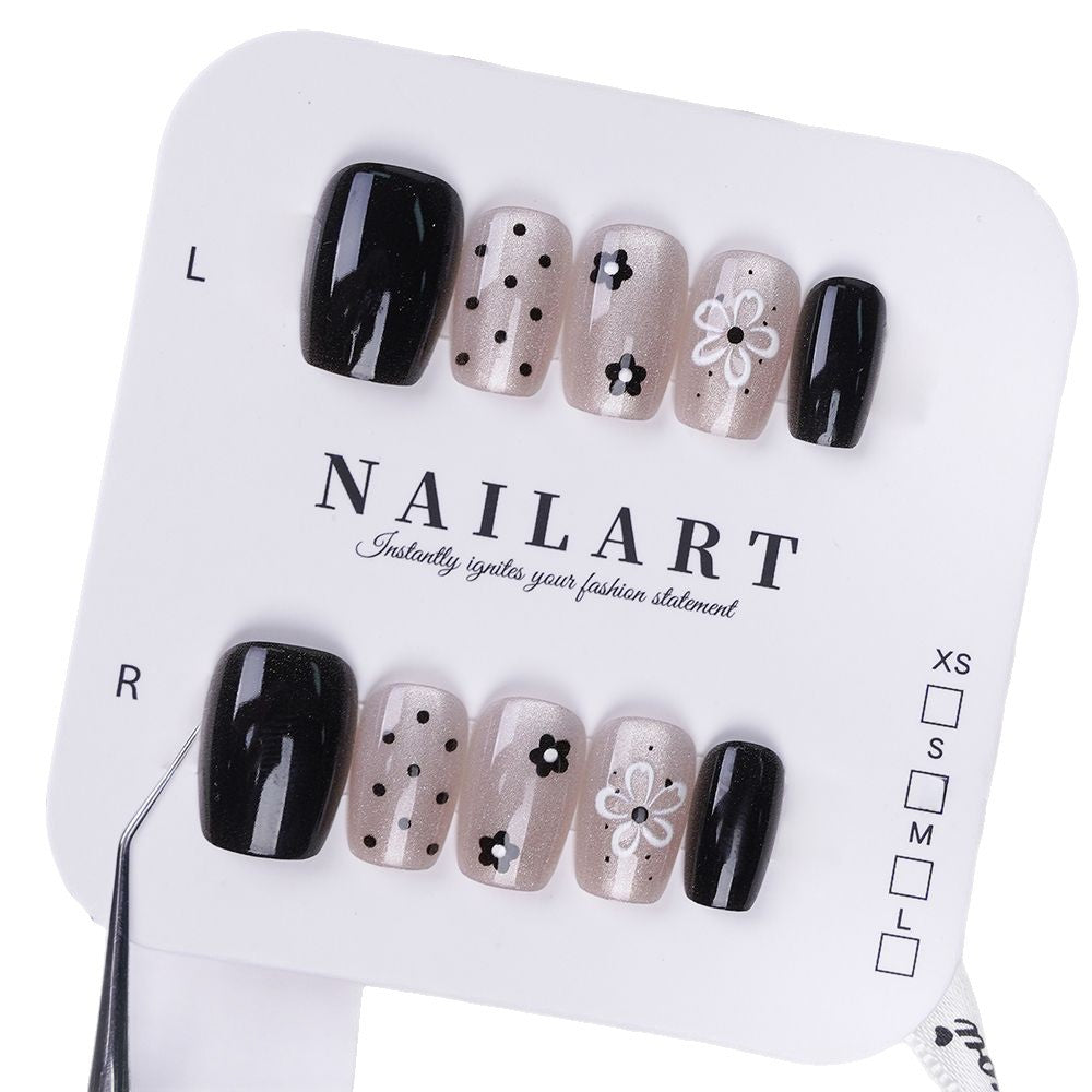 Künstlerisches Press-On Nagelset mit floralem und gesprenkelt Design Brehn
