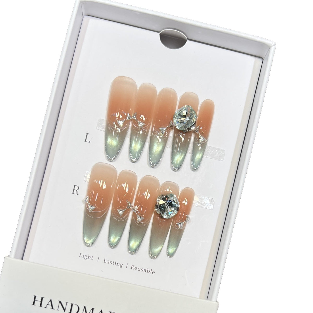Elegantes Stiletto Press-On Nail Art Set mit Juwelenakzenten Brehn