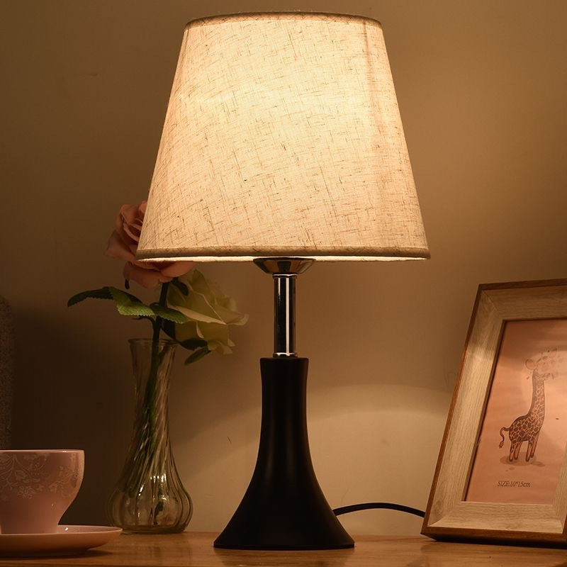 Künstlerische florale Tischlampe
