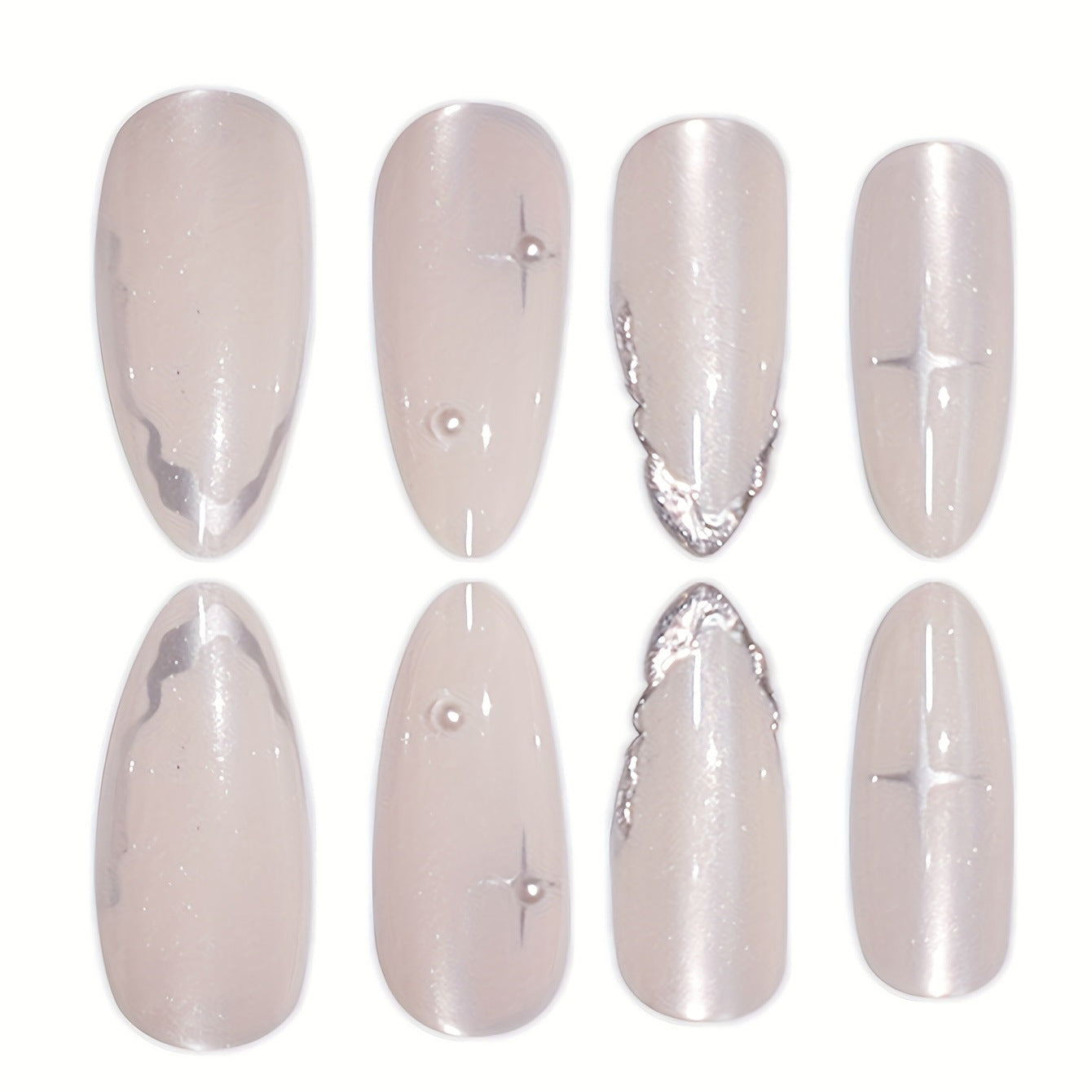 Elegante Press-On Nagelkunst mit floralen Akzenten Brehn