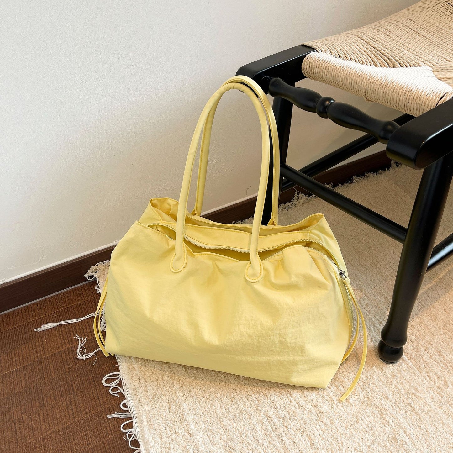 Elegante und Multifunktionale Handtasche Brehn
