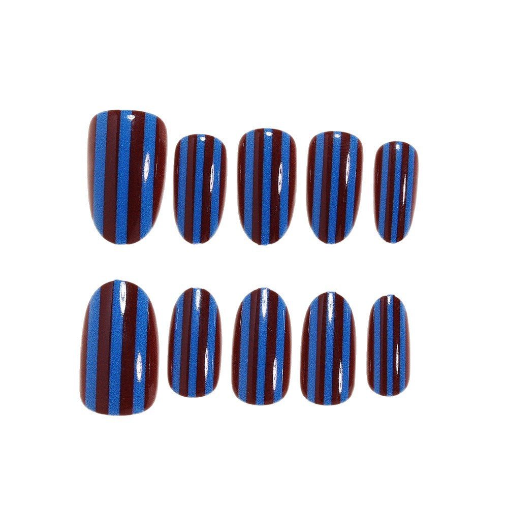 Stylische gestreifte Nagelwraps Brehn
