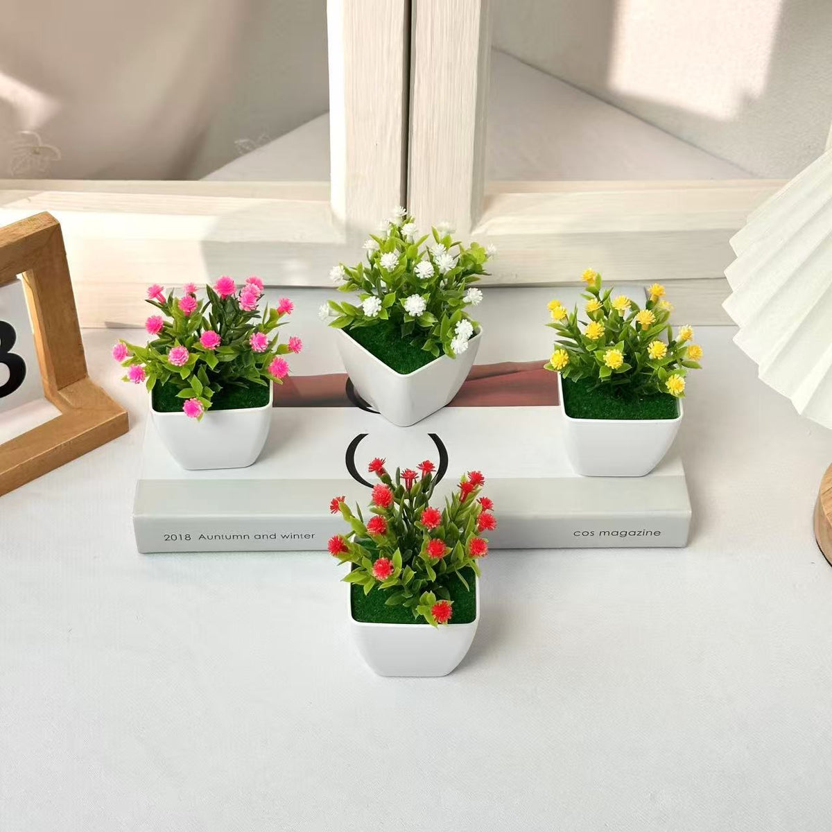 Künstliches Blumenarrangement für Wohnkultur und Innendekoration
