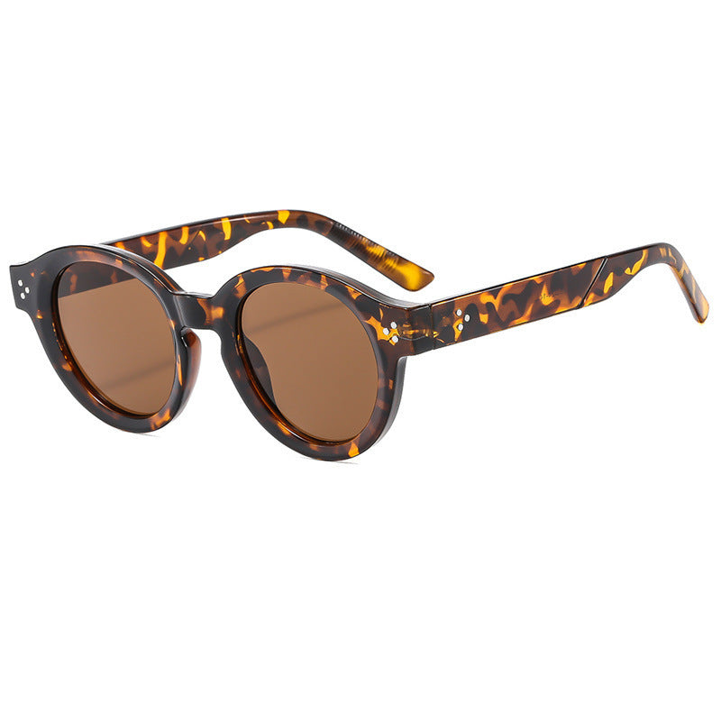 Damen modische Sonnenbrille mit klarem und strukturiertem Rahmen Brehn