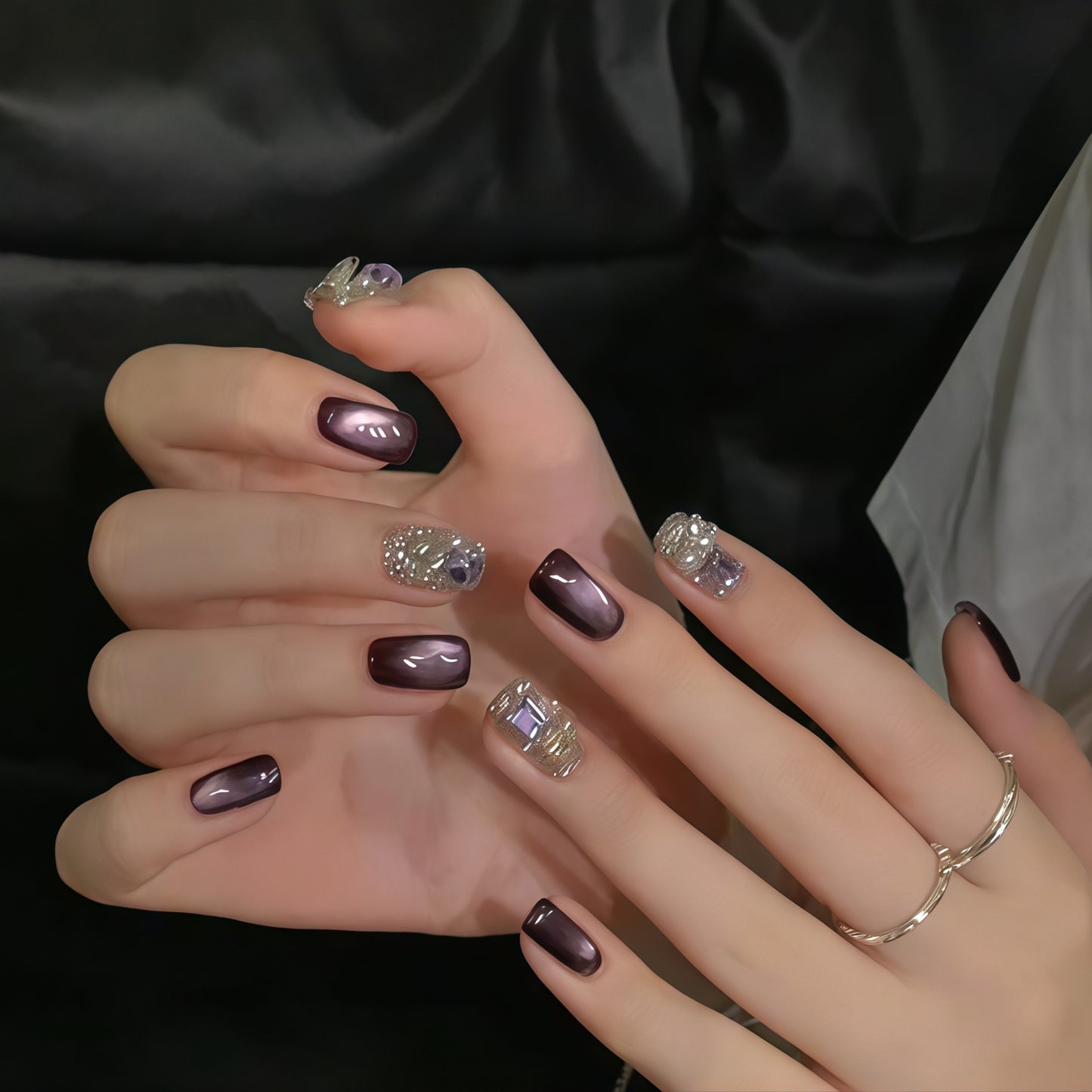 Kunstnägel mit Glamourösen Effekten Brehn