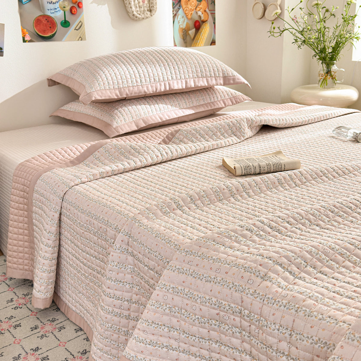 Gesteppte Baumwollbettdecke-Set mit Wendbarem Uni-Rücken und Mini Teddy Motiv