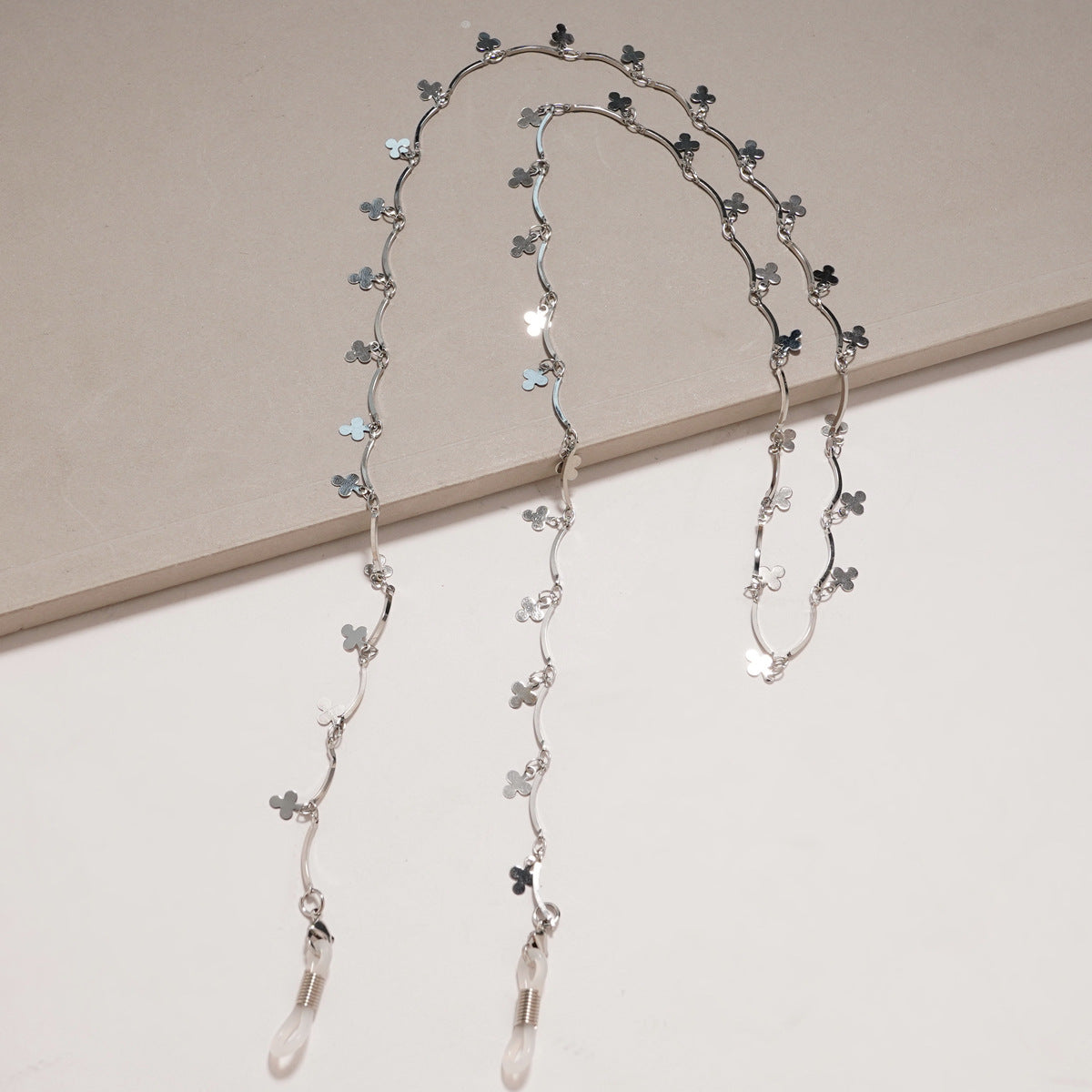Starry Chain Brillenhalter Brehn