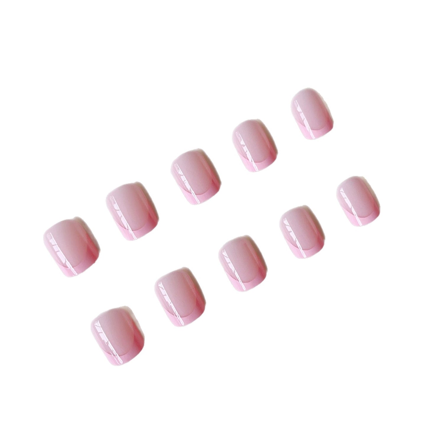 Kunstnagelset mit modernen French-Spitzen und elegantem Glanz Brehn