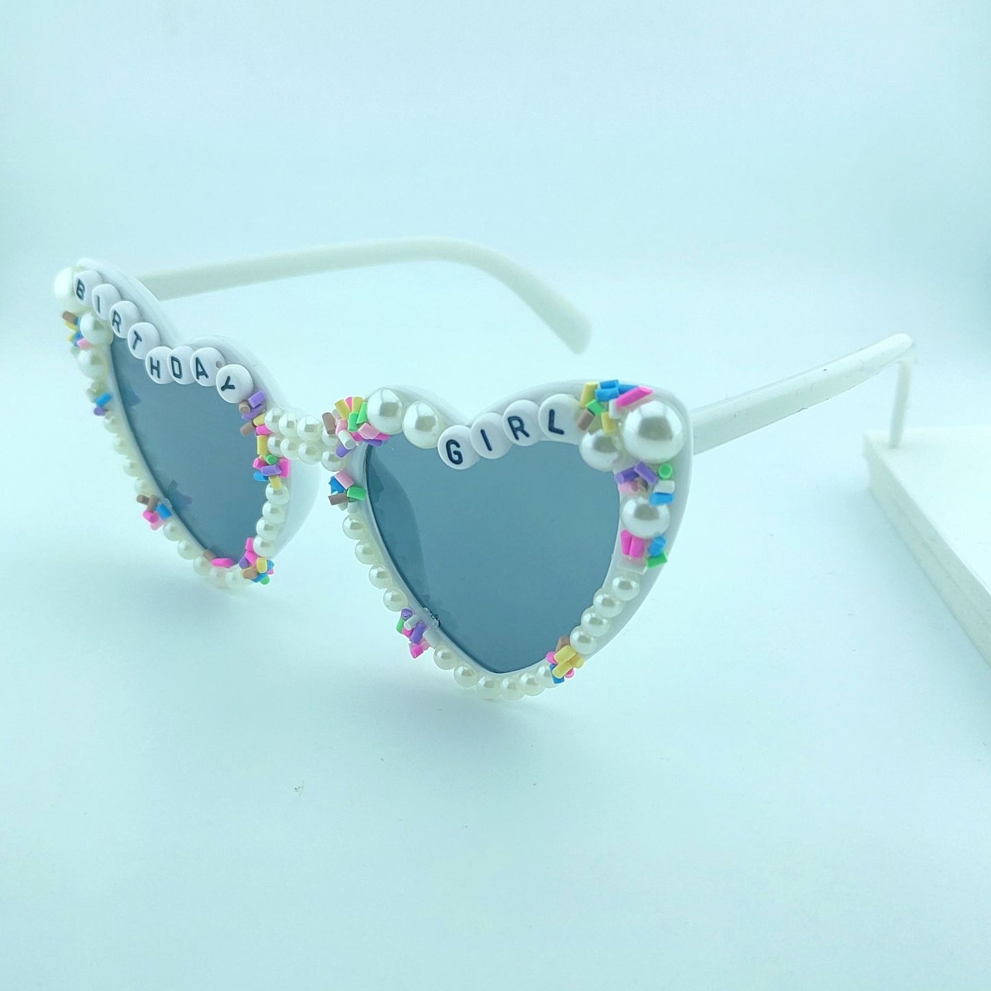 Damen Herzförmige Sonnenbrille mit außergewöhnlichem Dekor Brehn